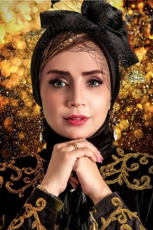 شبنم قلی‌خانی