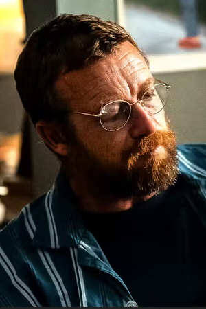 سایمون بیکر