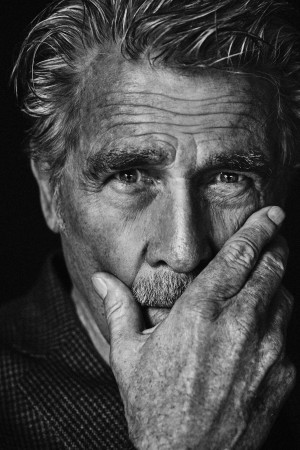 جیمز برولین