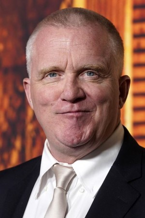 آنتونی مایکل هال