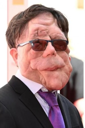 آدام پیرسون