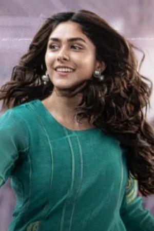 مرونال تاکور